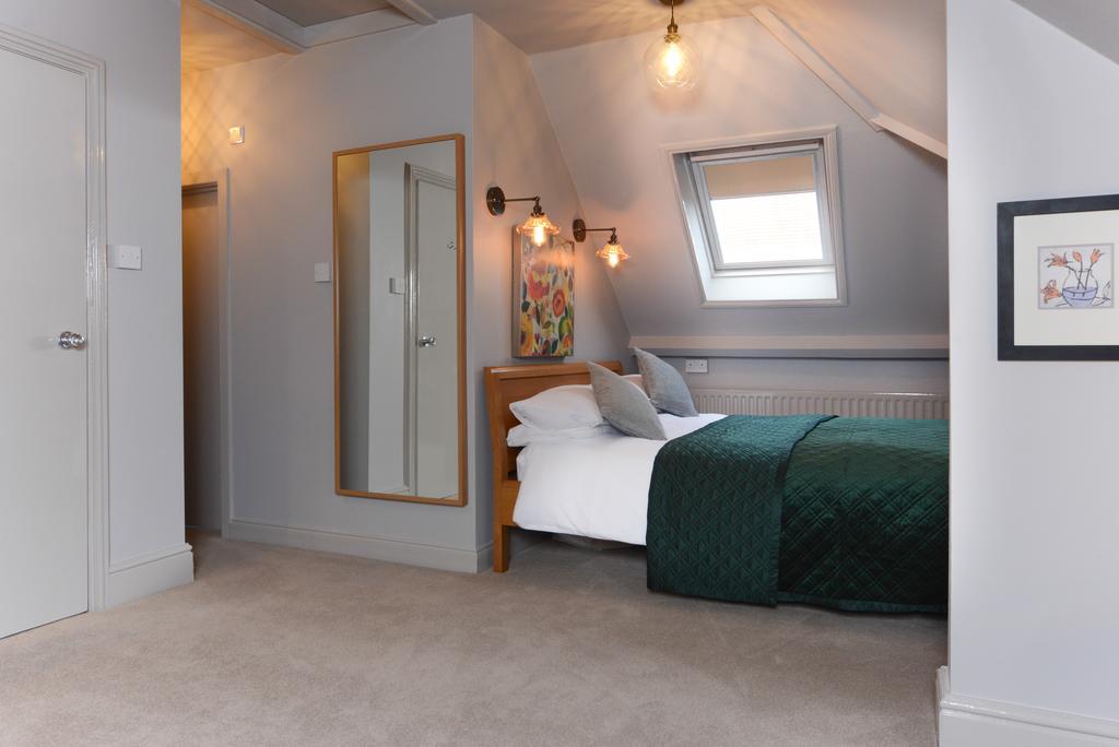 Mory House Bed and Breakfast Bournemouth Exteriör bild