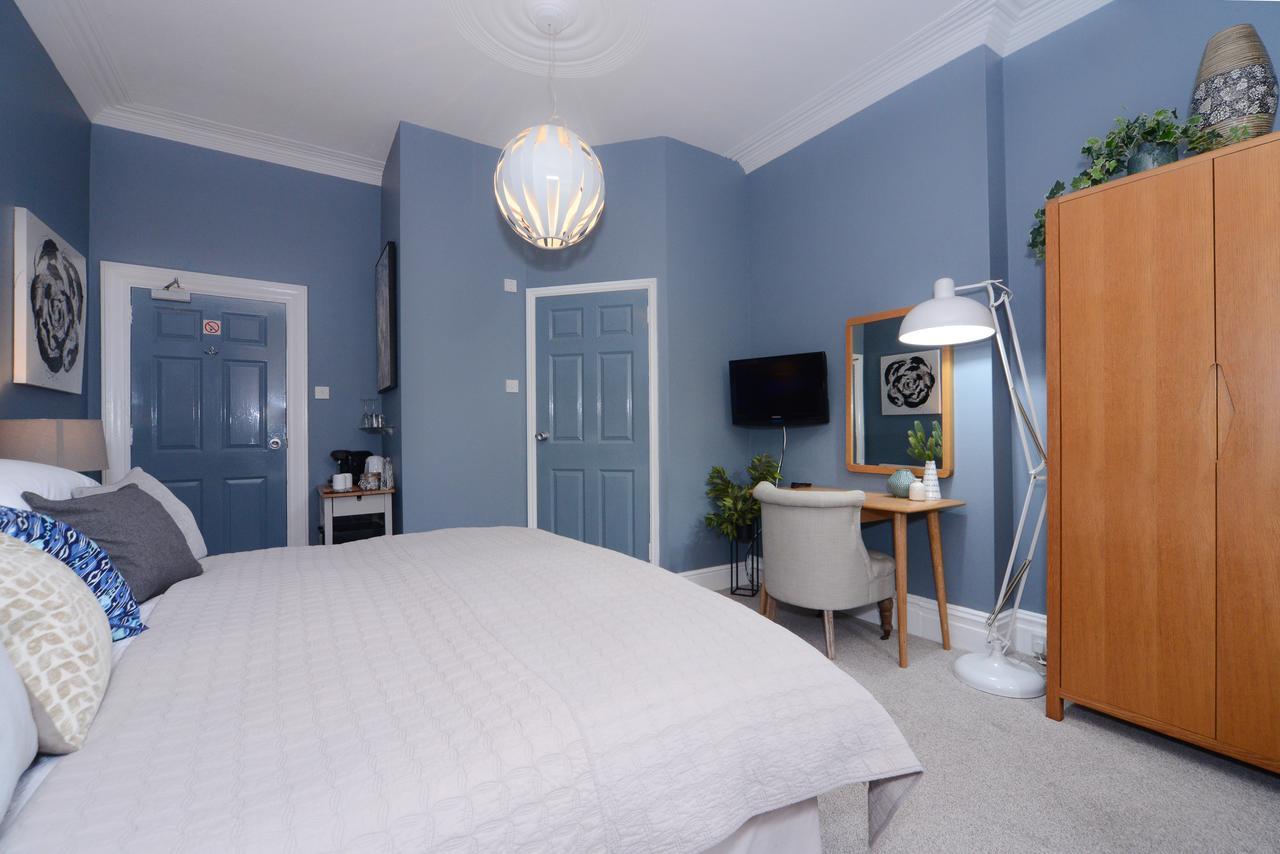 Mory House Bed and Breakfast Bournemouth Exteriör bild